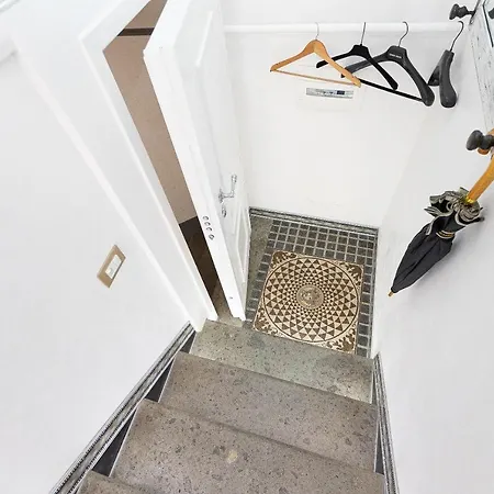 Star By In Appartement